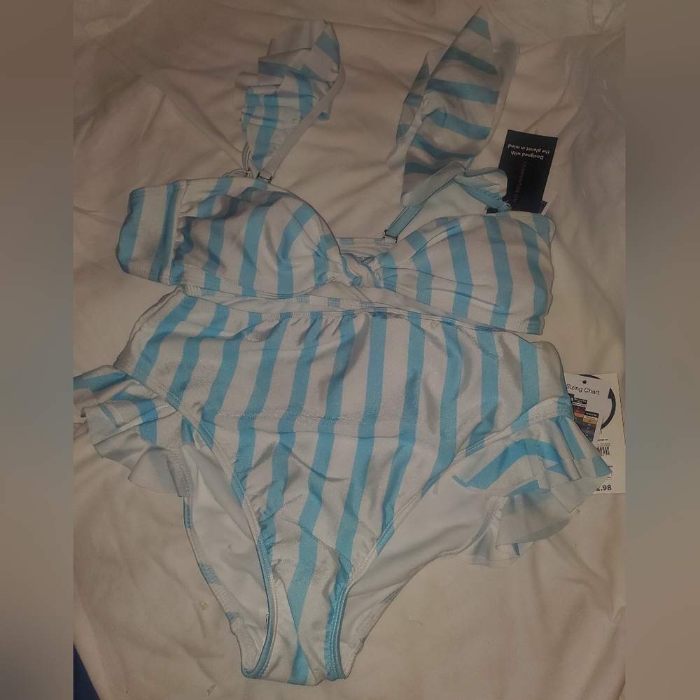 No boundaries blue and white stripped bikini top and bottom set size large NWT